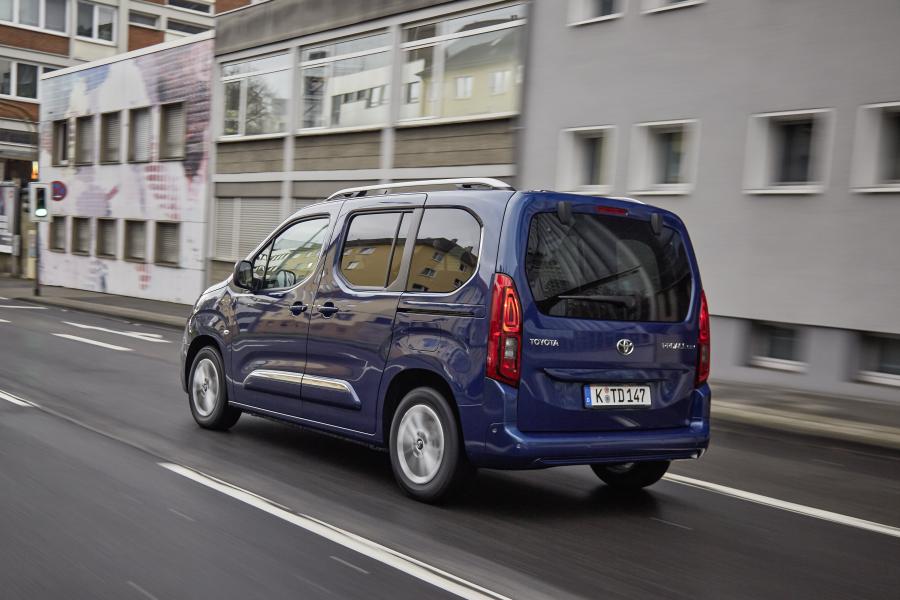  Toyota ProAce City Verso 2019 года  (EU) (фото 18 из 45)
